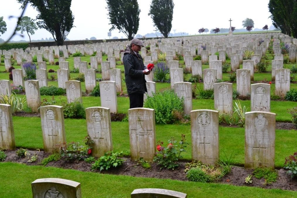 Warlincourt halte british cemetery